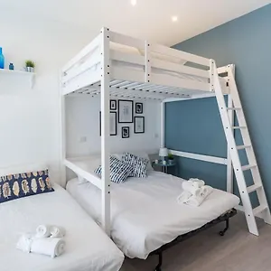 Appartamento Via Padova 151, Milano